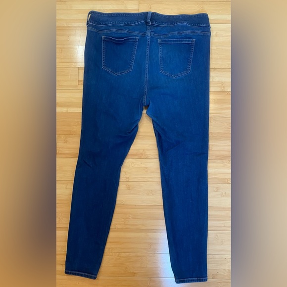 Torrid Jegging Super Soft Distressed Blue Jeans Extra Tall - Picture 14 of 14